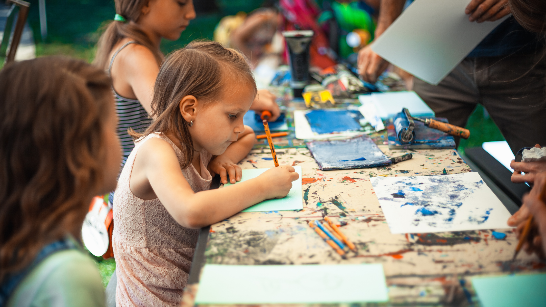 kids painting