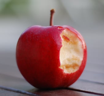 apple-bite