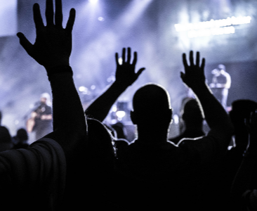 Jaw-Dropping Worship Moments - Worship at a Concert-2-1-1