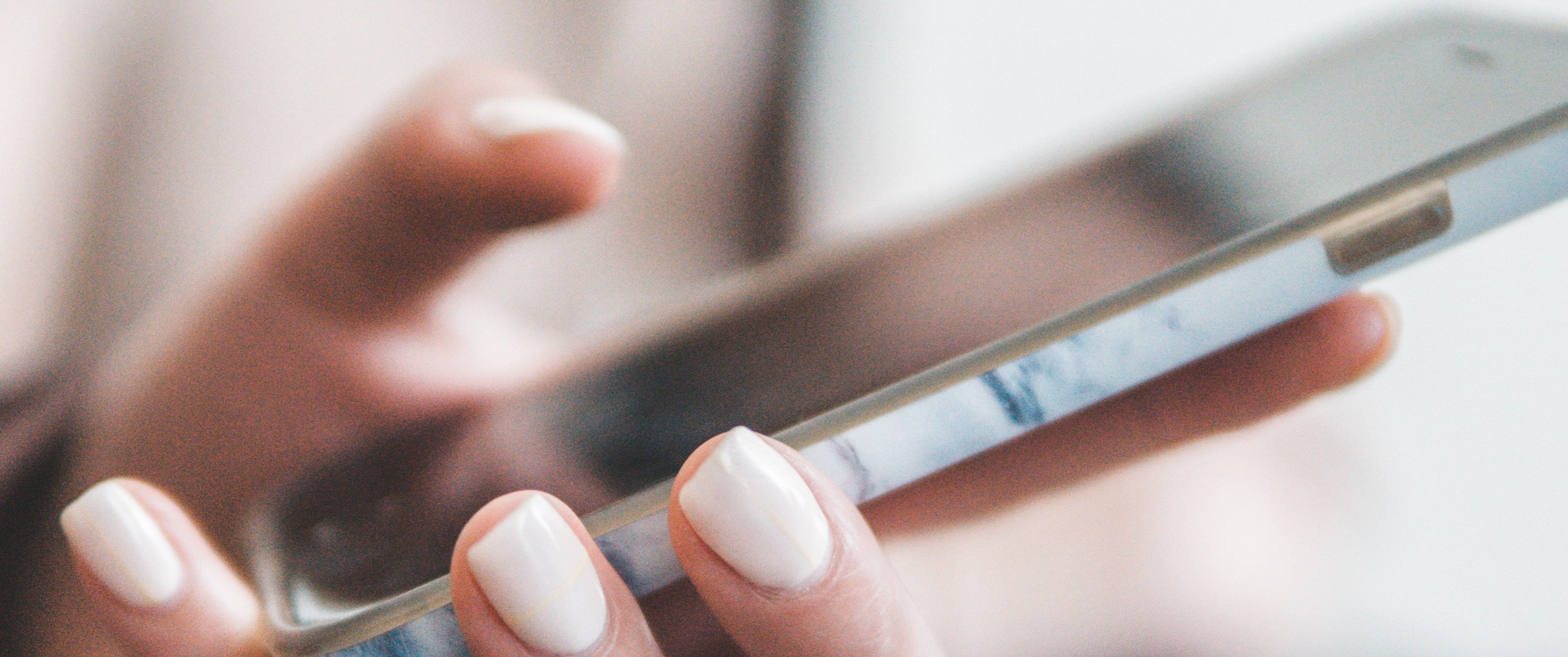 phone hand web banner phone hand web banner